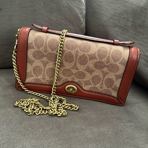 Coach crossbody clutch